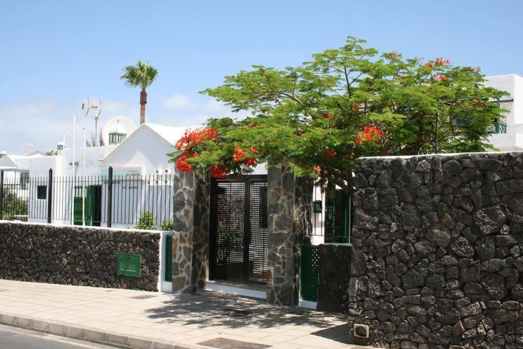 Apartamentos Las Acacias Puerto del Carmen  Esterno foto